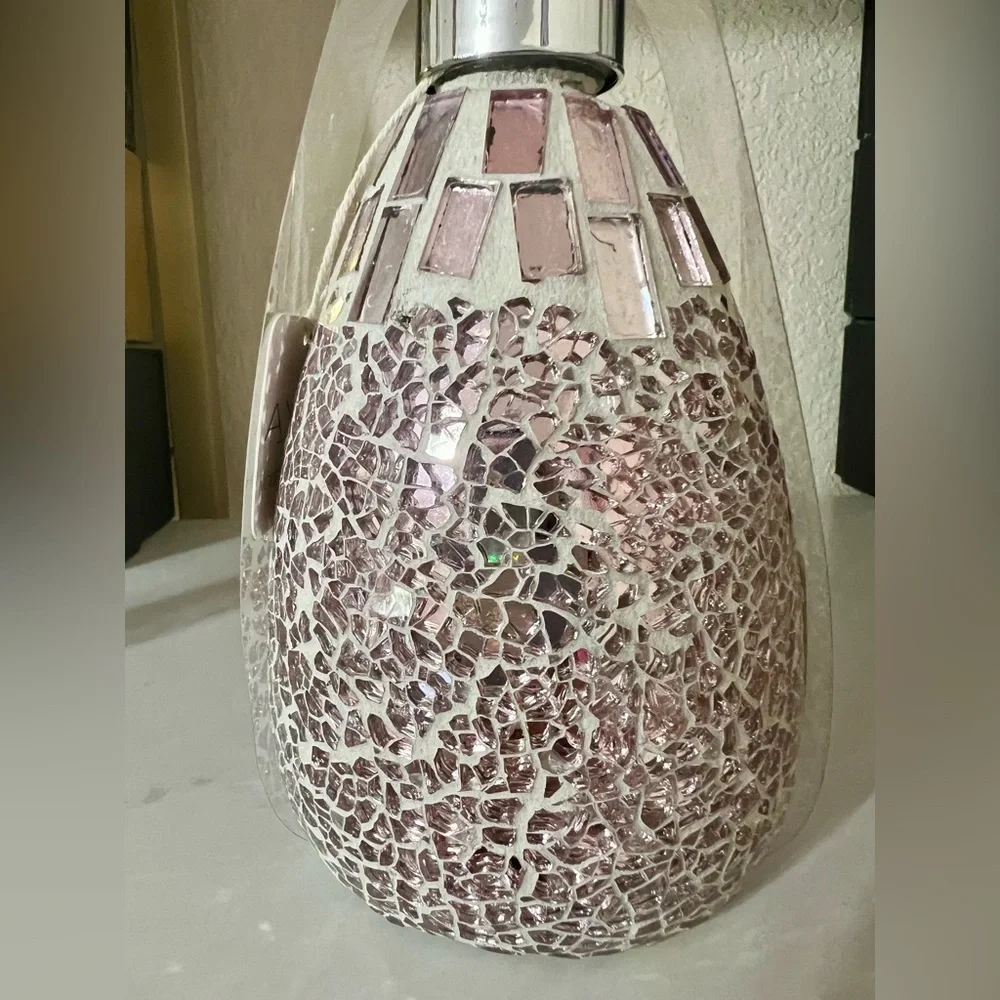 NWT AYA Modern Bath Pink and Silver Mirrored Hand Soap Dispenser Bath & Body